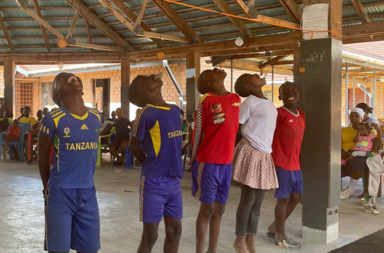 Onafhankelijkheidsdag anders beleefd in Tanzania
